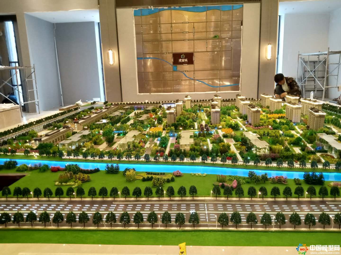 樓盤沙盤模型制作、別墅沙盤模型制作、城市規(guī)劃沙盤制作、建筑模型設(shè)計制作、工業(yè)模型設(shè)計制作、數(shù)字多媒體沙盤制作